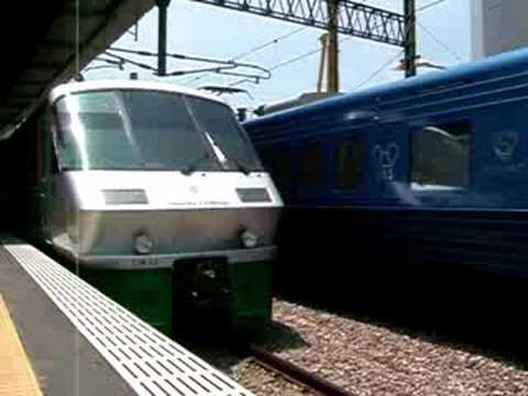 ８８３系 （５両）（3021M） 【博多駅】