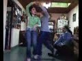 Maca y Chalo bailando salsa
