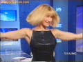 simona tagli balla in perizoma