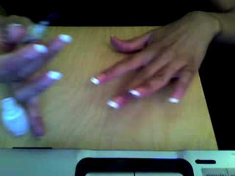 Solli goes French manicure