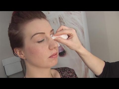 how to remove eyeliner