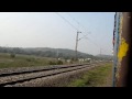 Vasai-Diva DMU accelerates on Ulhas Bridge after unscheduled halt
