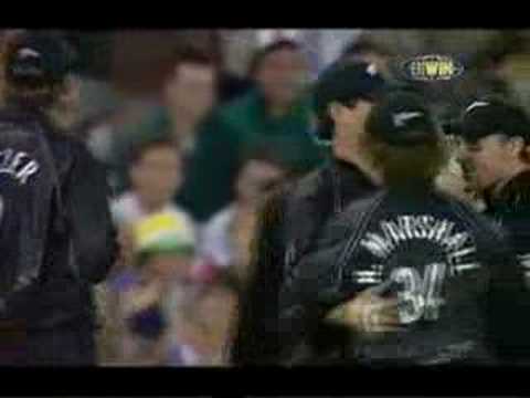 One of the Best catch in History of Cricket!!
