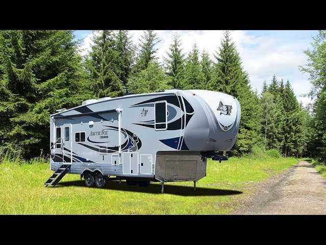  2023 ARCTIC FOX 29-5T in Travel Trailers & Campers in Edmonton