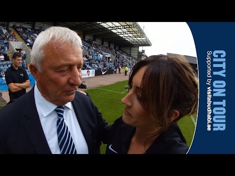 RELATIONSHIP ADVICE AND JAFFA CAKES | Kelly's Tour Diary | Day 4