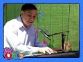 in 2006, tiny oaks was pleased to host a concert of richard m. sherman, one half of the famous disney composing team, the sherman brothers. a pure delight, for every kid and the kid within us all!
for more information on tiny oaks, our dvds, cds and books, please visit our website www.tinyoaks.com