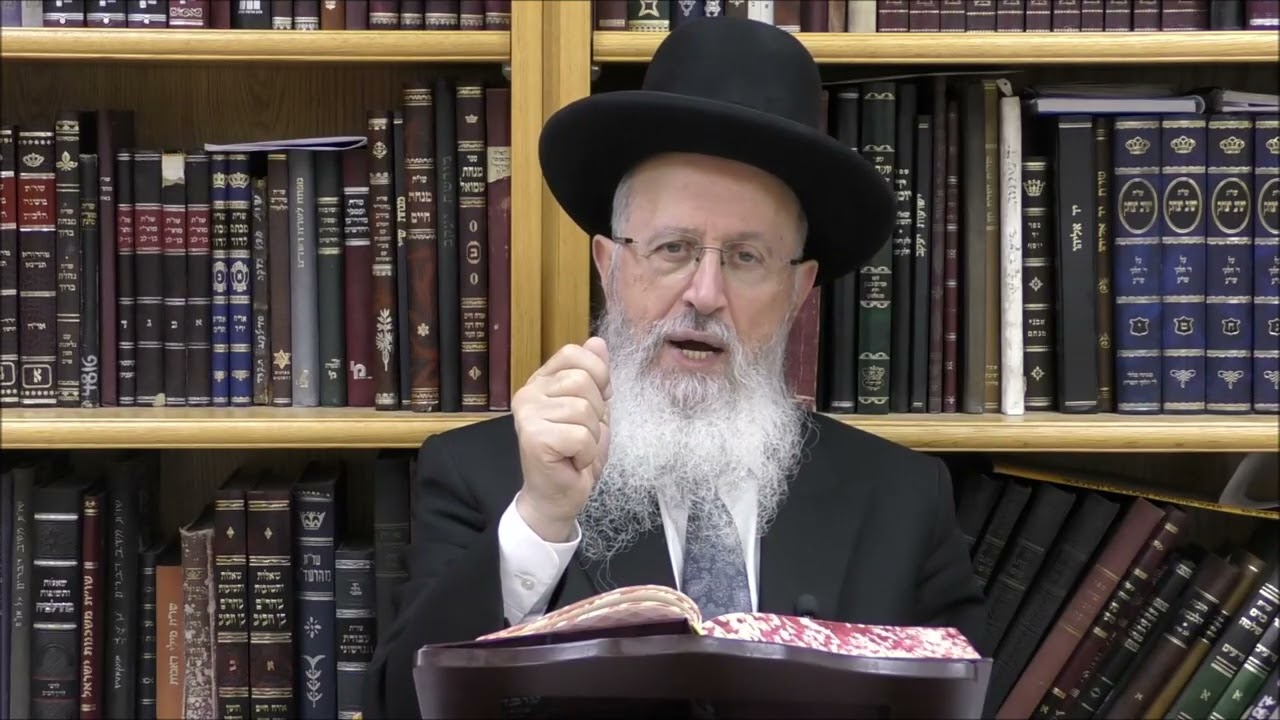 הגאון הרב אברהם יוסף שליט"א איך מדליקים את נרות החנוכה?