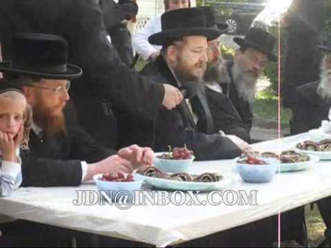 Skvere Rebbe Comes to Camp