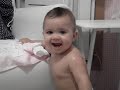 Primeira vez de Sofia em pé