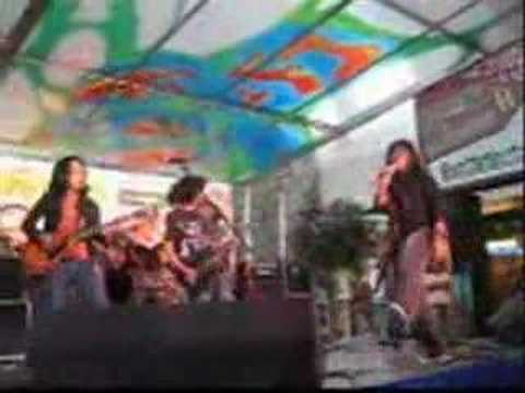 trinidad performing nalilito (sakrament cover)