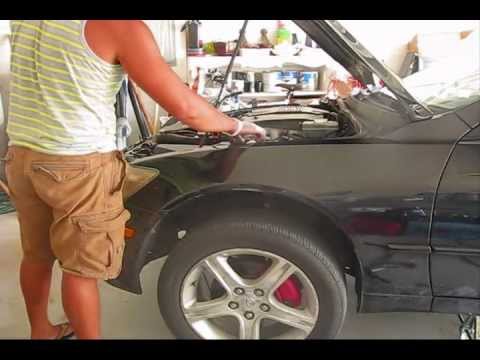 Lexus IS300 Replacing front brake pads part2