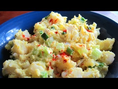 hilahcooking - Learn how to make potato salad with this easy video recipe! This traditional potato salad has mayonnaise, mustard, eggs, and a secret ingredient to make it e...