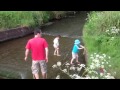 Han & Tian Play With Charlie & Alys In River Rea