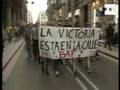 Jóvenes antifascistas se concentran contra ataque racista de neonazis.