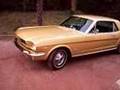 la meme voiture mais du autre couleur mustang de 1966