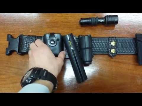 how to wear a police duty belt