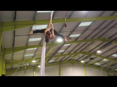 30 minutes Aerial Silks workout