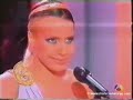 Monica Naranjo en su primera actuacion en España. Año 1997.A partir de aqui empezo a vender y vender y a hacerse famosa.Ella tan simpatica como siempre, pero la Gemio... uf la Gemio... tan petarda como siempre... no la deja hablar! que egocentrica!