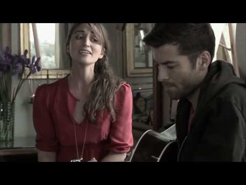 Sara Bareilles – Sittin on the Dock of the Bay – HD