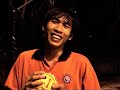 omigod! TSEA project with Chihiro five years ago (this is retarded we obviously can't play but for anyone who wants a crash course in REALLY BAD thai and what NOT to do while playing Takraw...ENJOY!) should watch on Big screen cuz back then it seemed like a good idea to me to make the subtitles minuscule :)