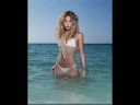 Watch What Shakira Does In Her Down Time Watch What Shakira Does In Her Down Time