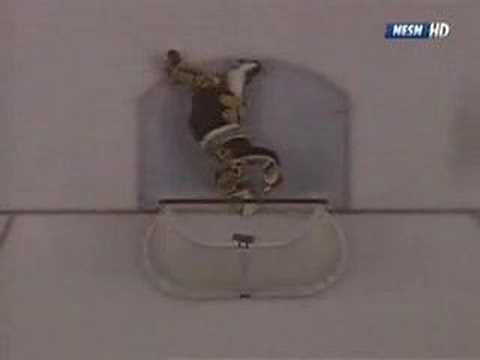 Tim Thomas robs Martin St. Louis