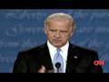 videos de Joe Biden gets emotional @ Washington University Debate