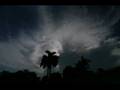 videos de See the sun disapear behind the clouds