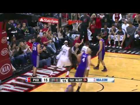 JJ Hickson cleans the glass against Phoenix Suns