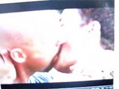 Straight men kiss