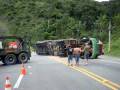 videos de uniao resgate - destonbamento de carreta na BR116