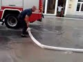 Feuerwehr-Großeinsatz nach Flutwelle in Wien/Hietzing