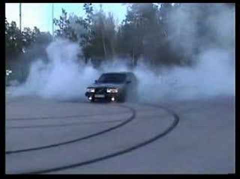Street racing - Sick burnout!