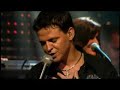 DVD Eduardo Costa Ao Vivo
Passou

Você não sai dos sonhos meus
E quando você disse adeus
Me vi num beco sem saída
O sonho virou pesadelo
A minha vida um desespero
Depois dessa sua partida

E cara-a-cara com você,
Eu não sei como te dizer
Que esse amor nunca passou
Eu passei noites acordado,
E não te via ao meu lado
Sofri, chorei por esse amor

Passou, como um vendaval por mim,
E eu me entregando assim,
Como um bobo nessa história.

Passou, pode seguir seu caminho,
Que me viro bem sozinho
Esse amor acaba agora