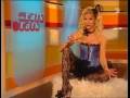 Sonya Kraus extravagant bestrumpft