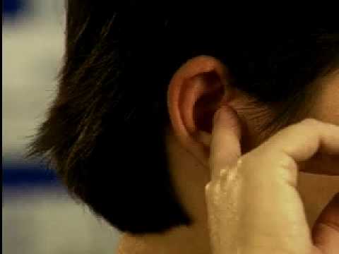 how to fit ear plugs