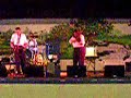 tout les soir performs 