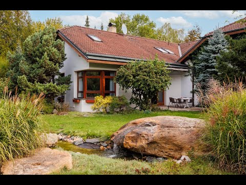 Video Rodinný dům s UP 500 m², krytým bazénem, dvojgaráží a pozemkem 2 978 m² – Úhonice, Praha - západ