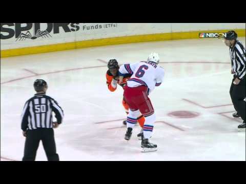 Simmonds & McIlrath trade fists after jawing during warmups