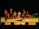 cours de tambour donn�s par atissou du groupe adjabel...