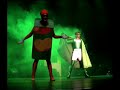 http://poubellelavie.jeanpierredupin.com
clip de la com�die musicale 