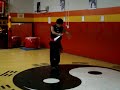 Kati com dois nunchacos