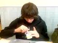 mattieu mageant son yaourt =D