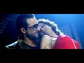 Bipasha Basu Deep cleavage song-Race