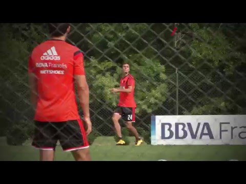 Chilenas, voleas y tijeras en Ezeiza