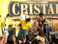 Dando Gritos (En la Playa Barlovento)
