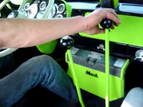 Mack R600 shifting