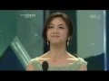 韩国电影青龙奖汤唯担任颁奖嘉宾( 汤唯英文很好)