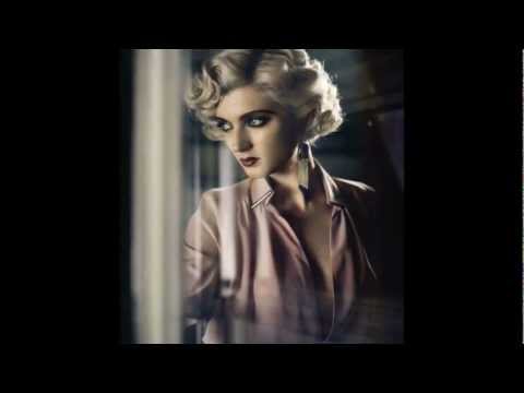 ANTM - Showing you the careers of the winners of America's Next Top Model Winners, cycles 1 to 19. I do not own any of the pictures of the music.
