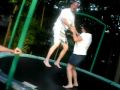 videos de Aunt Mary learns to use the trampoline